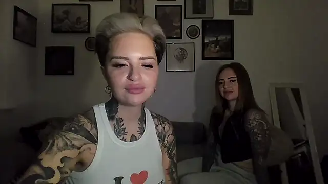 Snapshot of Alexandersonxo chatting on 02/03/26, 06:40 Alexandersonxo online show from 02/03/26, 06:40