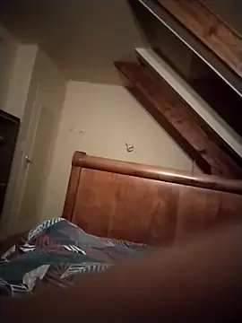 Snapshot of JulesG18 chatting on 02/25/26, 10:19 JulesG18 online show from 02/25/26, 10:19