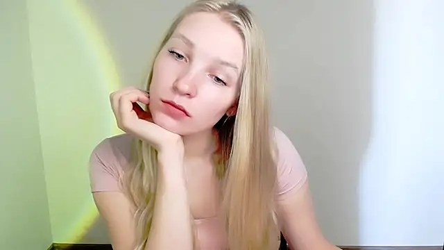 Queen ofLove online show from 04/16/26, 08:04