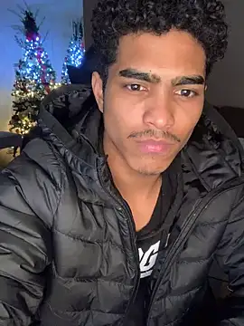 Ryan-hot online show from 12/17/24, 02:44