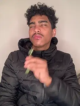 Ryan-hot online show from 01/14/25, 10:34