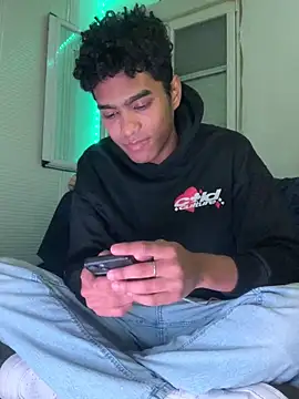 Ryan-hot online show from 10/27/25, 08:57