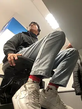 Ryan-hot online show from 11/26/25, 04:08