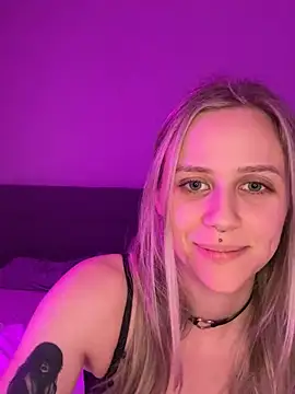 lunawolf21 online show from 01/16/25, 07:10