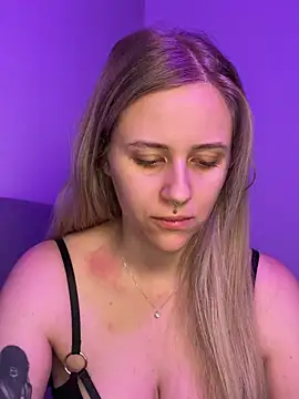 lunawolf21 online show from 01/16/26, 07:34