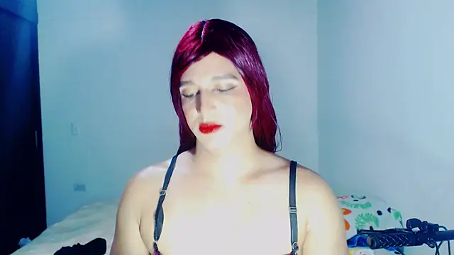Snapshot of alexandrasexy32 chatting on 07/02/26, 12:32 alexandrasexy32 online show from 07/02/26, 12:32