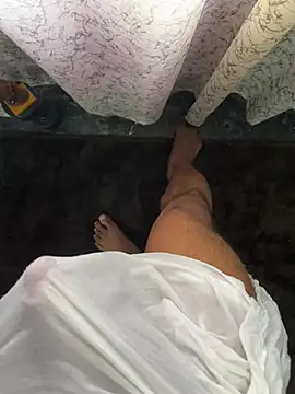 Snapshot of mikemacluffy chatting on 12/10/24, 09:01 mikemacluffy online show from 12/10/24, 09:01