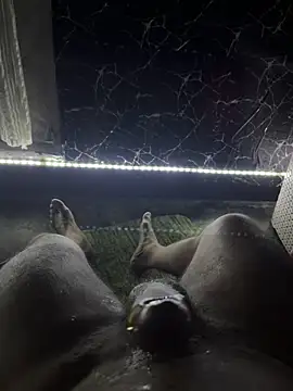 Snapshot of mikemacluffy chatting on 12/19/24, 07:18 mikemacluffy online show from 12/19/24, 07:18