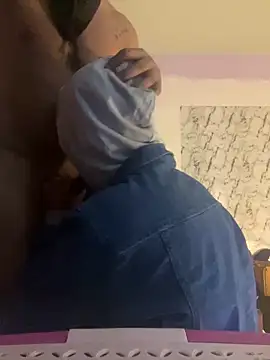 Snapshot of mikemacluffy chatting on 01/24/25, 02:41 mikemacluffy online show from 01/24/25, 02:41