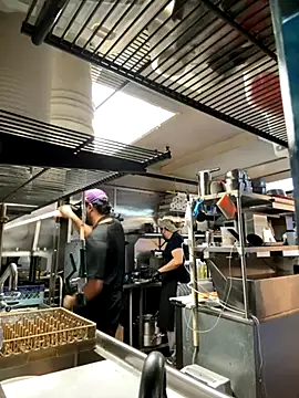 Snapshot of TacosSenpai chatting on 09/29/25, 04:01 TacosSenpai online show from 09/29/25, 04:01