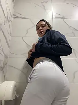 Keittly  online show from 12/15/25, 03:33