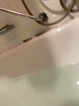 Snapshot of Gilgamesch1704 chatting on 02/01/25, 04:44 Gilgamesch1704 online show from 02/01/25, 04:44