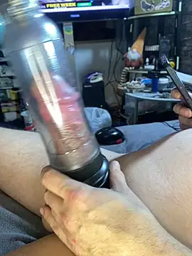 Snapshot of Gilgamesch1704 chatting on 10/15/25, 07:36 Gilgamesch1704 online show from 10/15/25, 07:36