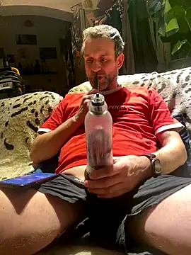 Snapshot of Gilgamesch1704 chatting on 10/30/25, 12:56 Gilgamesch1704 online show from 10/30/25, 12:56