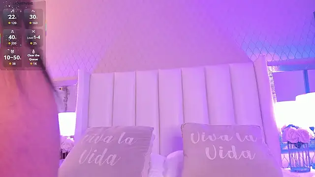 SophiaSmiiths  online show from 02/06/26, 07:50