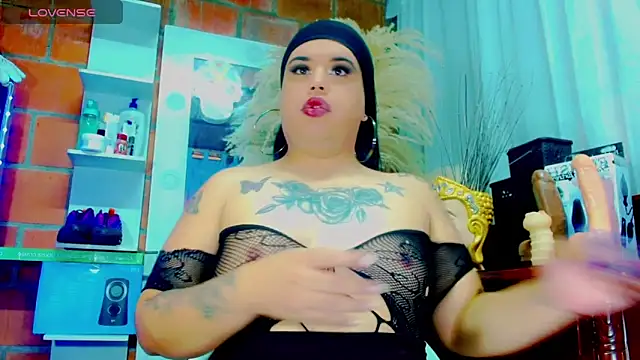 Snapshot of nauthyvalentina chatting on 02/13/26, 04:58 nauthyvalentina online show from 02/13/26, 04:58