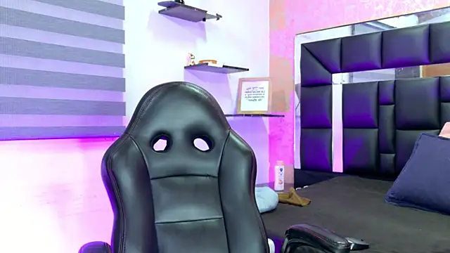 Sofia martiin online show from 11/07/25, 03:06