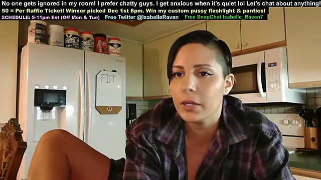 Snapshot of IsabelleRaven chatting on 11/06/25, 12:22 IsabelleRaven online show from 11/06/25, 12:22