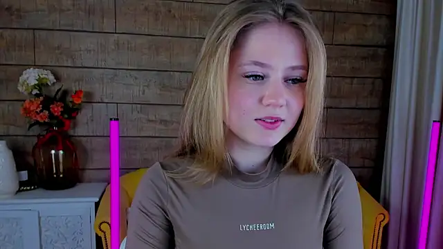 SelinSwarovski online show from 02/22/25, 10:31