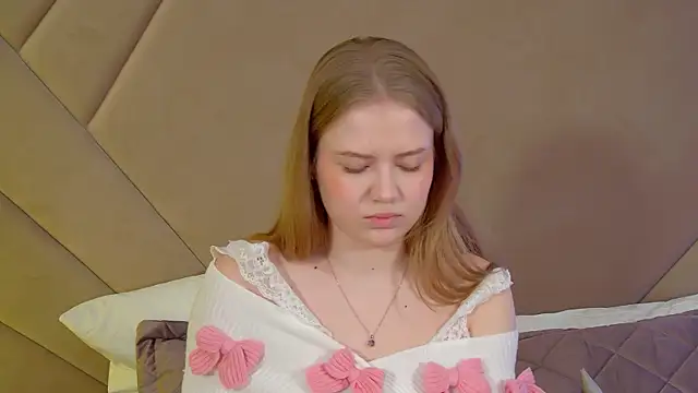 SelinSwarovski online show from 12/20/25, 08:38