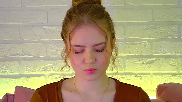 SelinSwarovski online show from 02/22/26, 04:49