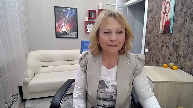 Milla Cutie18 online show from 02/05/25, 08:32