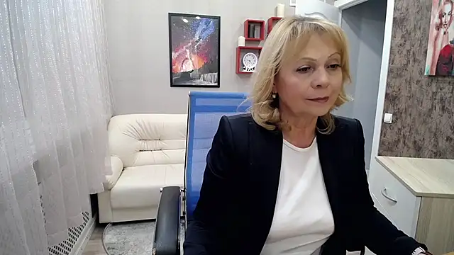 Milla Cutie18 online show from 02/20/25, 01:30