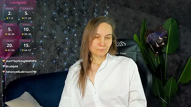 Lillian White online show from 03/08/26, 02:04