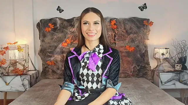 Snapshot of NicolMiller4 chatting on 10/02/25, 01:23 NicolMiller4 online show from 10/02/25, 01:23