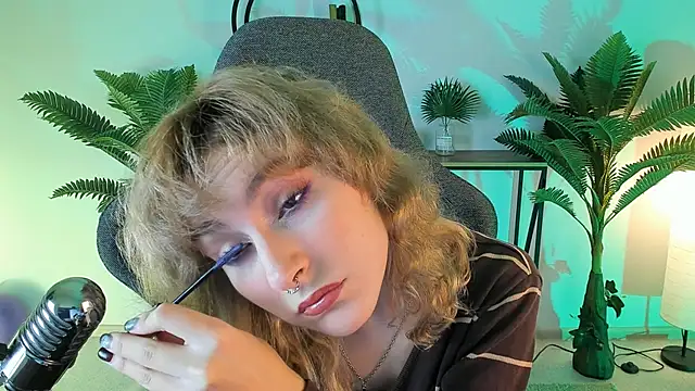 LuxRayi online show from 12/14/24, 02:53