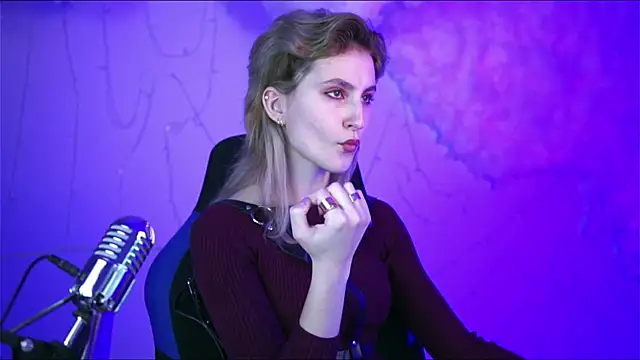 LuxRayi online show from 01/05/25, 03:23