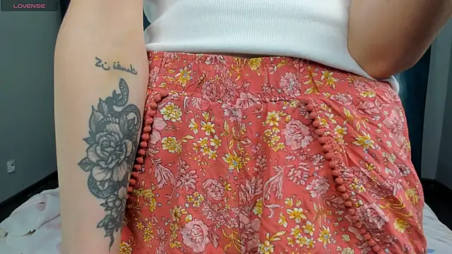 MayBennett online show from 12/30/24, 09:19