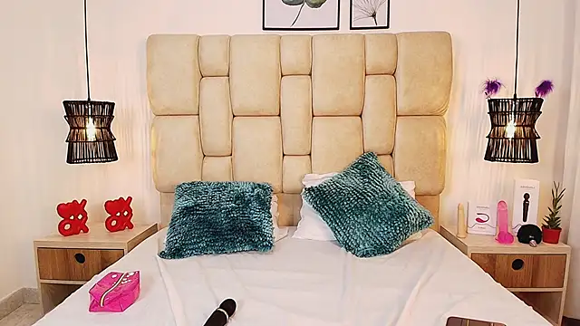 AdharaSmithh online show from 03/03/25, 02:26