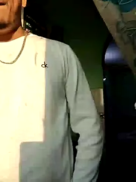 Snapshot of sailord chatting on 02/07/25, 11:45 sailord online show from 02/07/25, 11:45