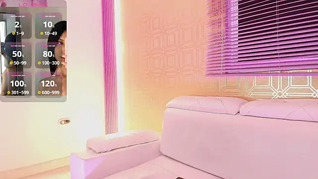 Bella19  online show from 02/09/25, 08:24