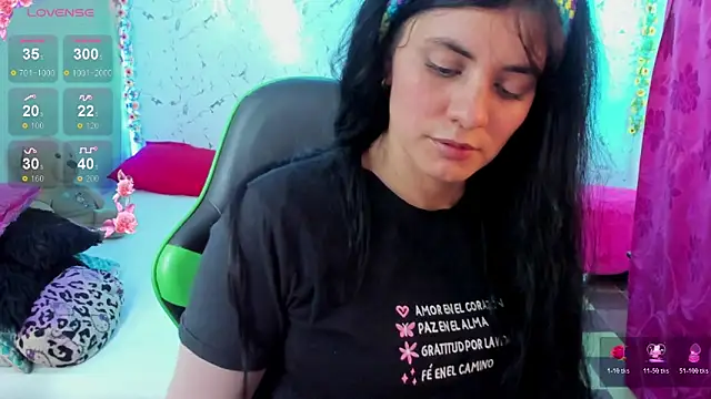 elissa iris online show from 10/29/25, 02:03