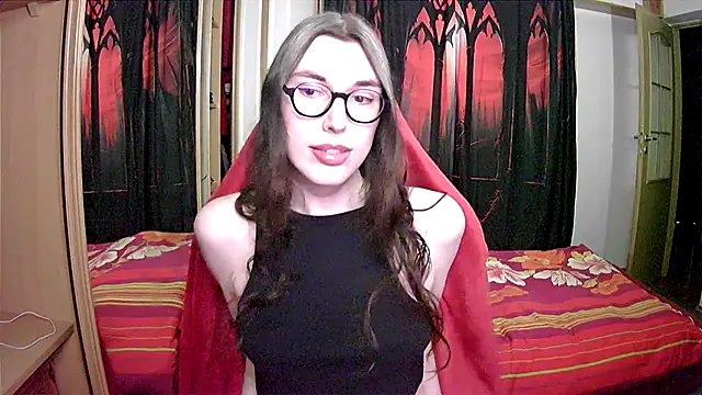 Snapshot of bluerose00 chatting on 03/11/25, 07:03 bluerose00 online show from 03/11/25, 07:03