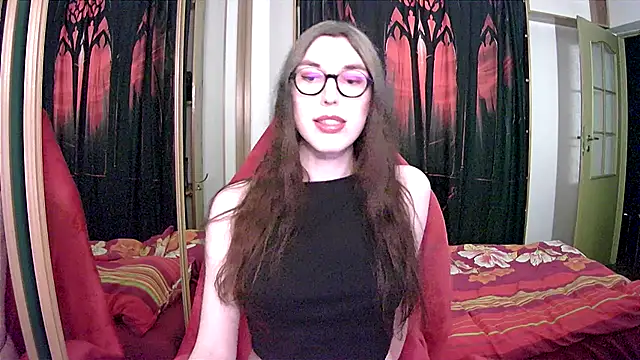 Snapshot of bluerose00 chatting on 03/18/25, 06:48 bluerose00 online show from 03/18/25, 06:48