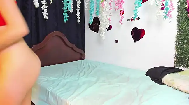 Snapshot of kattyandtom2 chatting on 02/12/25, 10:14 kattyandtom2 online show from 02/12/25, 10:14