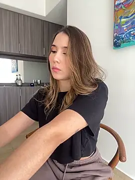 SophieRaily  online show from 12/13/24, 06:16