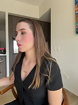 SophieRaily  online show from 03/18/25, 05:53