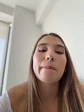 SophieRaily  online show from 01/05/26, 08:34