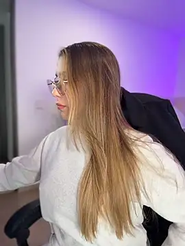 SophieRaily  online show from 02/25/26, 10:08