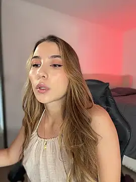 SophieRaily  online show from 03/23/26, 05:39