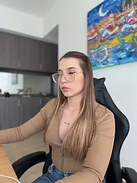 SophieRaily  online show from 03/30/26, 08:43