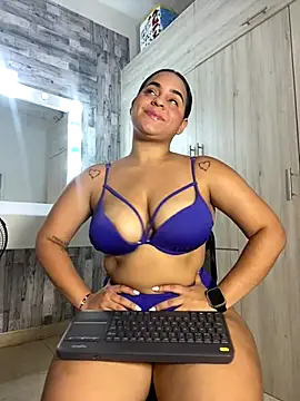 Violetrousse online show from 12/22/25, 07:55