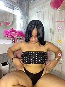 Snapshot of Violetrousse chatting on 05/21/26, 10:28 Violetrousse online show from 05/21/26, 10:28