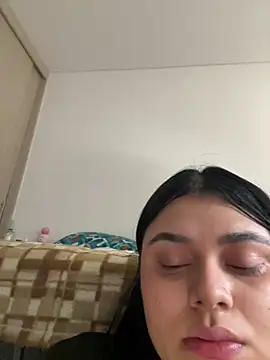 alissonfernandez  online show from 02/13/25, 09:27