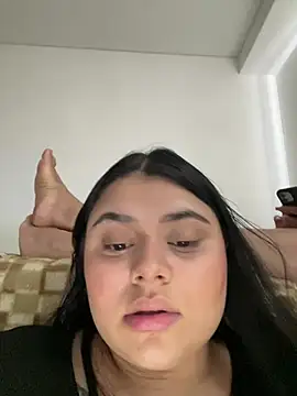 alissonfernandez  online show from 02/22/25, 04:09