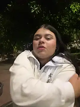 alissonfernandez  online show from 03/23/25, 04:27